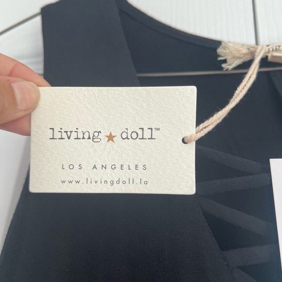 Black dress - Picture 2 of 4